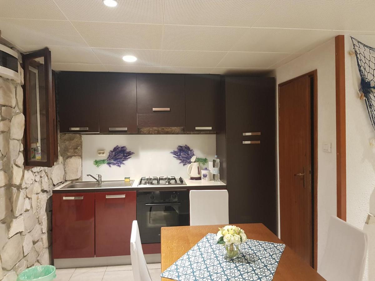 Studio apartment Jelinek Brela Esterno foto